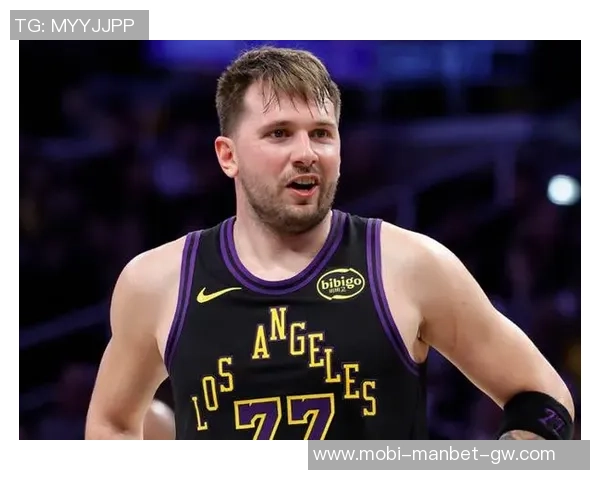 斯玛特强调东契奇在进攻与防守两端都需承担重任与高标准要求